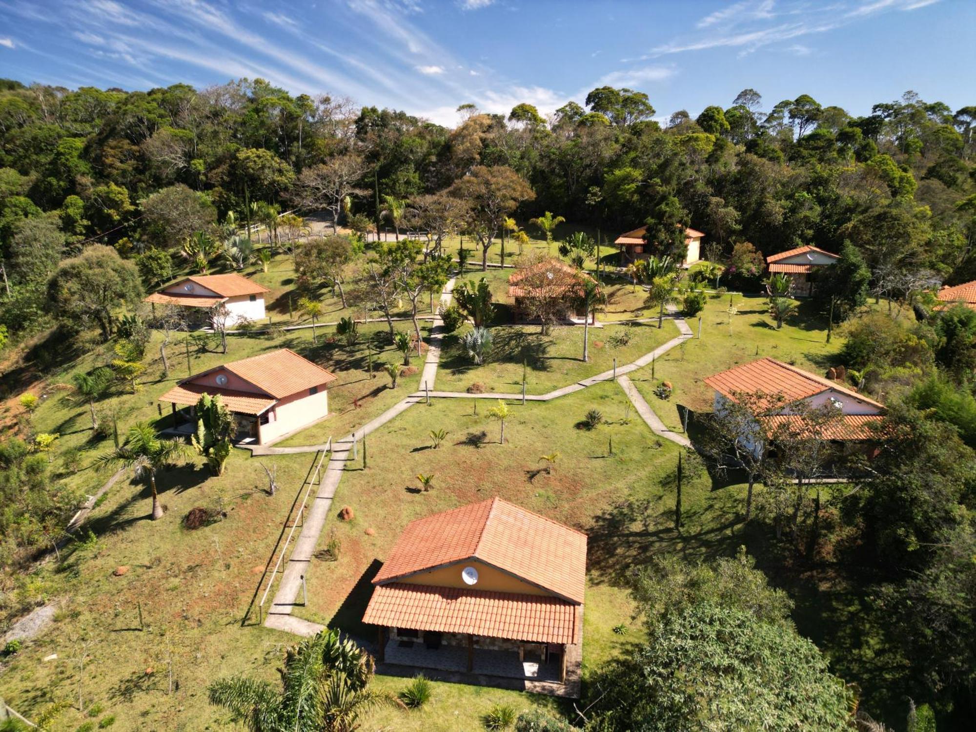 Hotel Alpha Ville Chales Conceicao da Ibitipoca Exterior photo