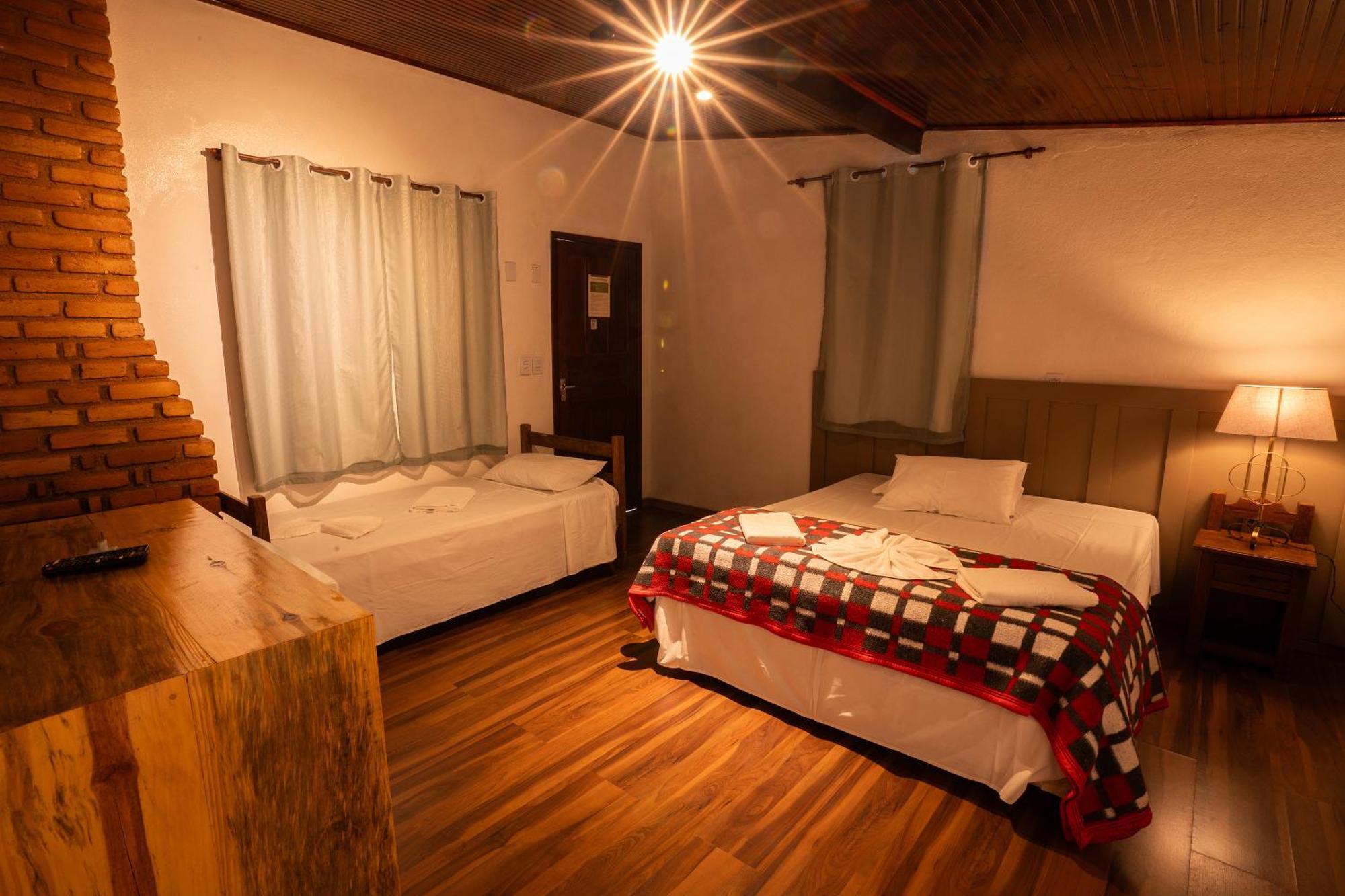 Hotel Alpha Ville Chales Conceicao da Ibitipoca Exterior photo
